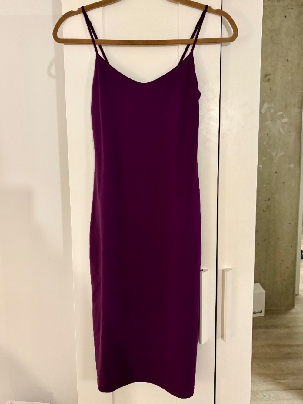 Babaton Contour fitted midi dress